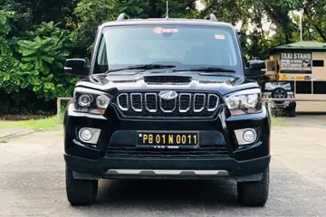 Mahindra Scorpio S11