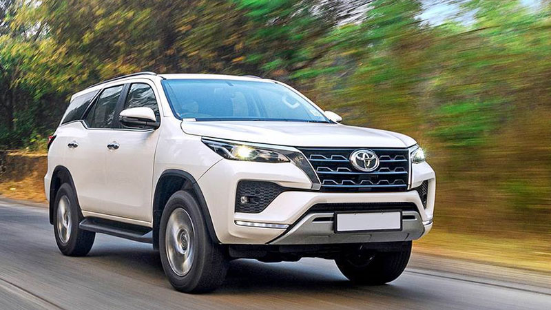 Self-Drive Toyota Fortuner 4×4 Automated Luxurious car